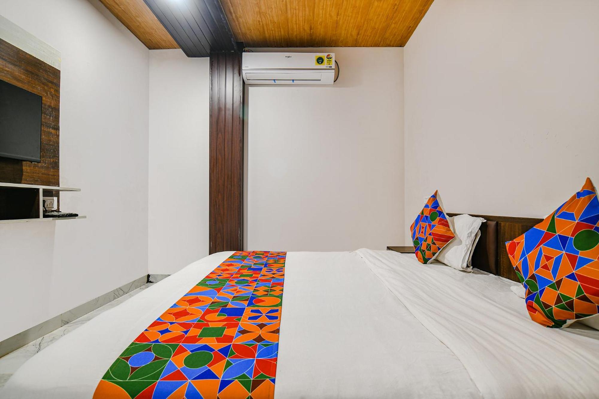 Celebrate Inn Indore Exterior photo