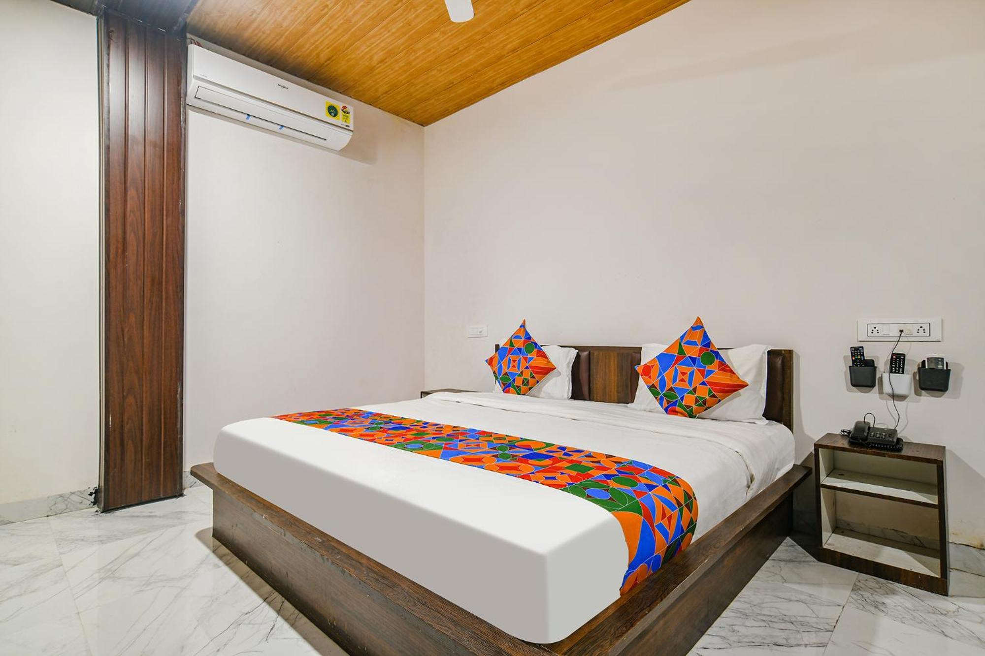 Celebrate Inn Indore Exterior photo